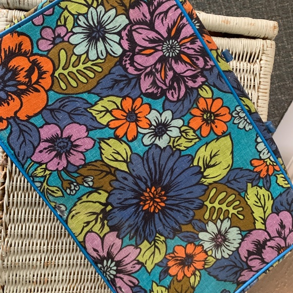 Wes Anderson Vintage 1970s Soft Suitcase - Picture 2 of 10